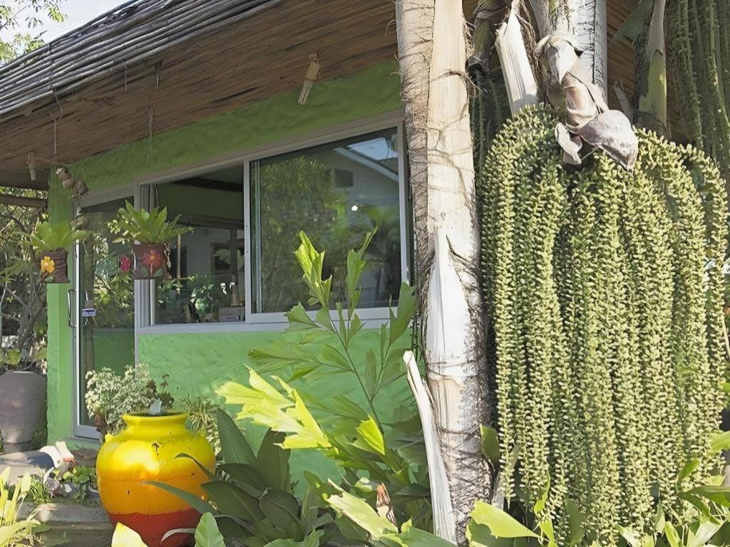 Chayada Garden House And Resort Hotel Nakhonratchasima Buitenkant foto