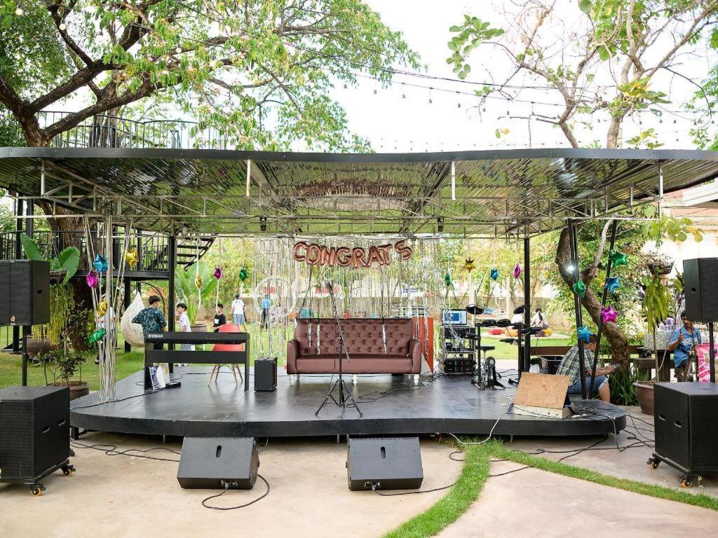 Chayada Garden House And Resort Hotel Nakhonratchasima Buitenkant foto