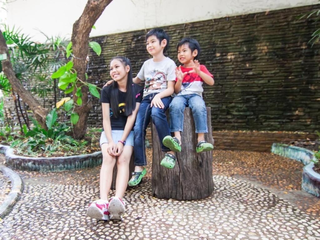 Chayada Garden House And Resort Hotel Nakhonratchasima Buitenkant foto