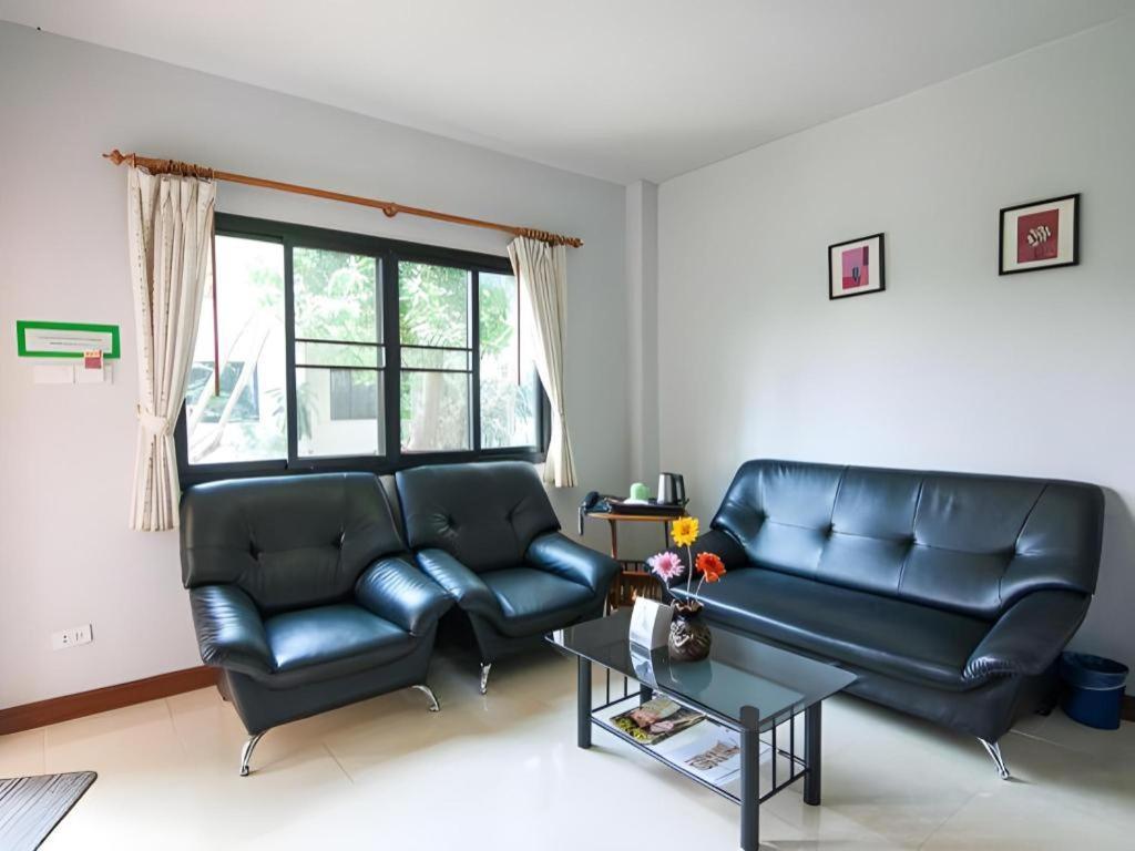 Chayada Garden House And Resort Hotel Nakhonratchasima Buitenkant foto