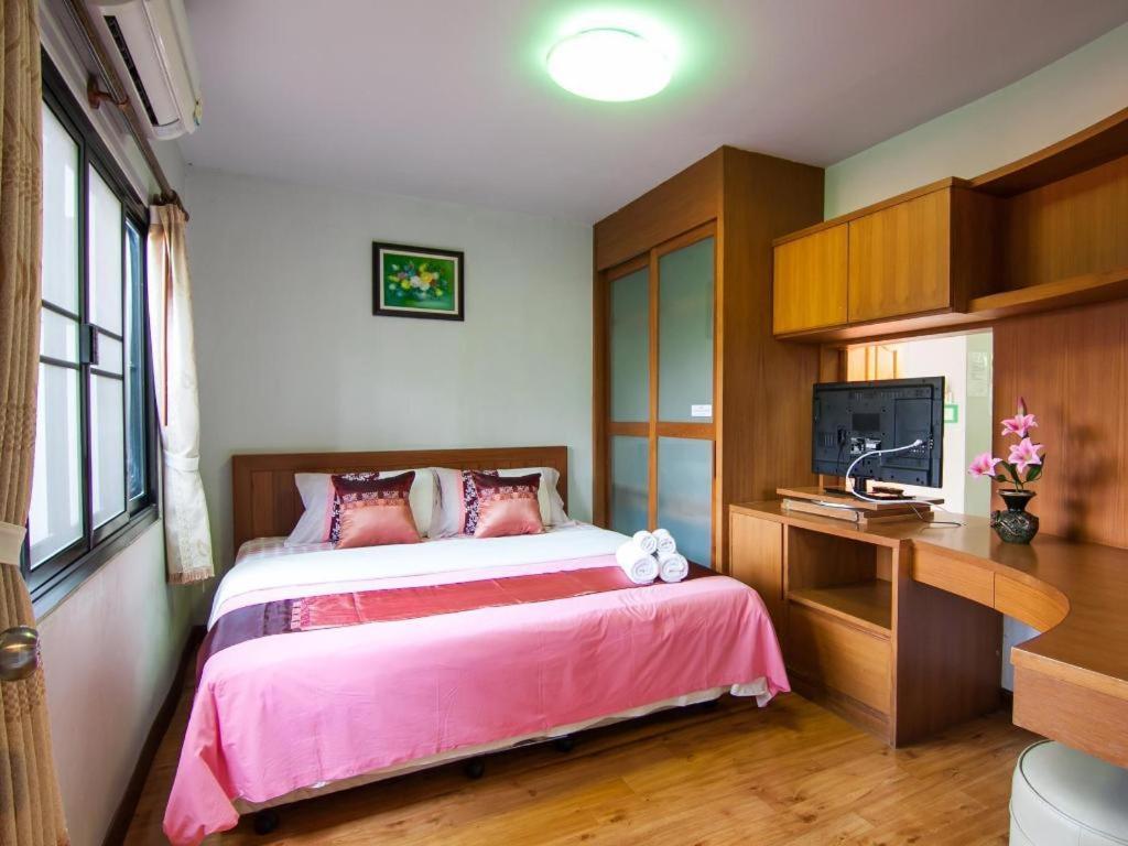 Chayada Garden House And Resort Hotel Nakhonratchasima Buitenkant foto
